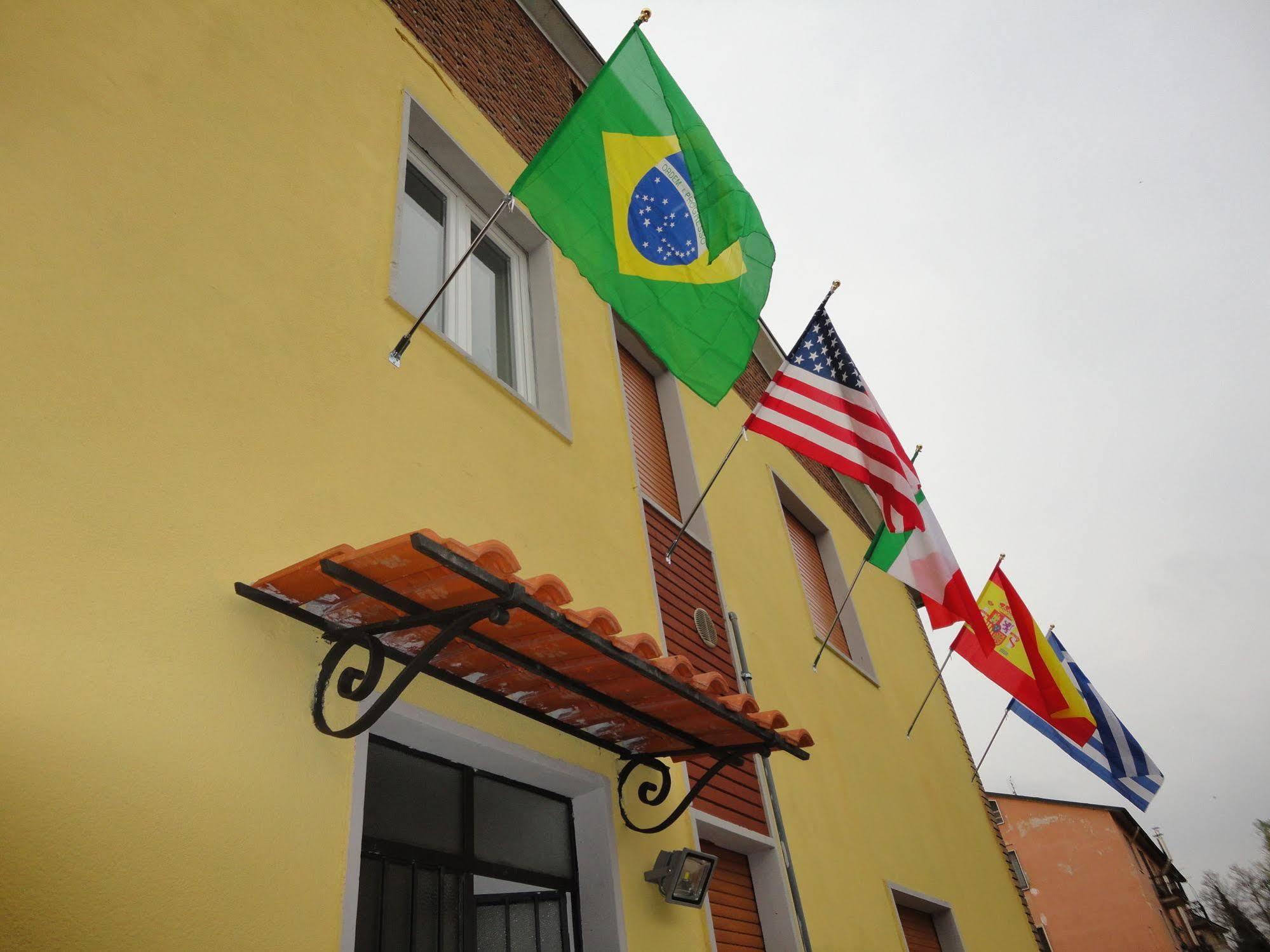 Pavia Ostello Экстерьер фото